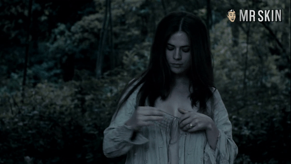 Sexy GIFS of Women Disrobing in Movies